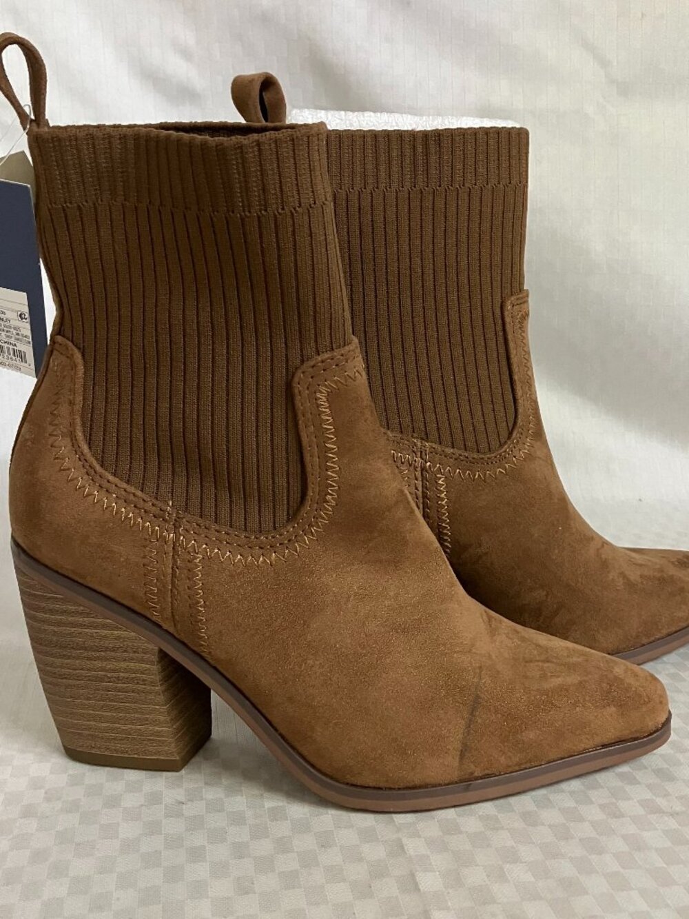 Universal Thread Boots Women Ankle 6 Cognac Brown Suede Block Heel Pointed Toe
